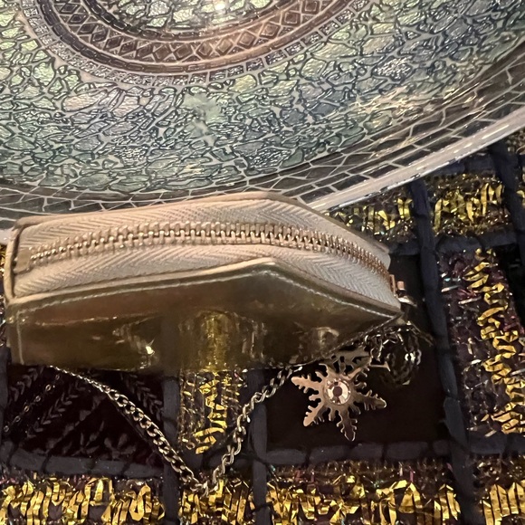 Authentic EUC Louis Vuitton Snowflake Porte-Monnaie Flocon Argent Pouch Rare - Picture 5 of 10